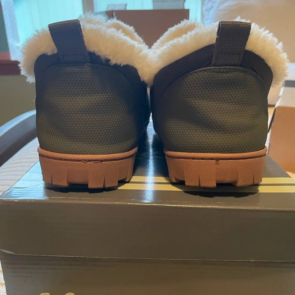 Natural Reflections Women's Olive Green Winter Boots - Picture 5 of 6